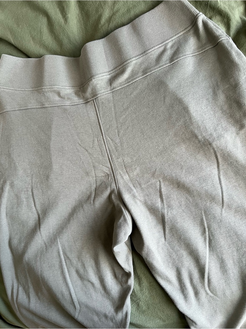 ‼️EUC: Pact Organic Airplane Jogger Castor Green - L - Picture 9 of 9